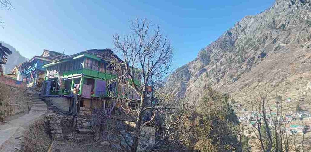 Pulga Village