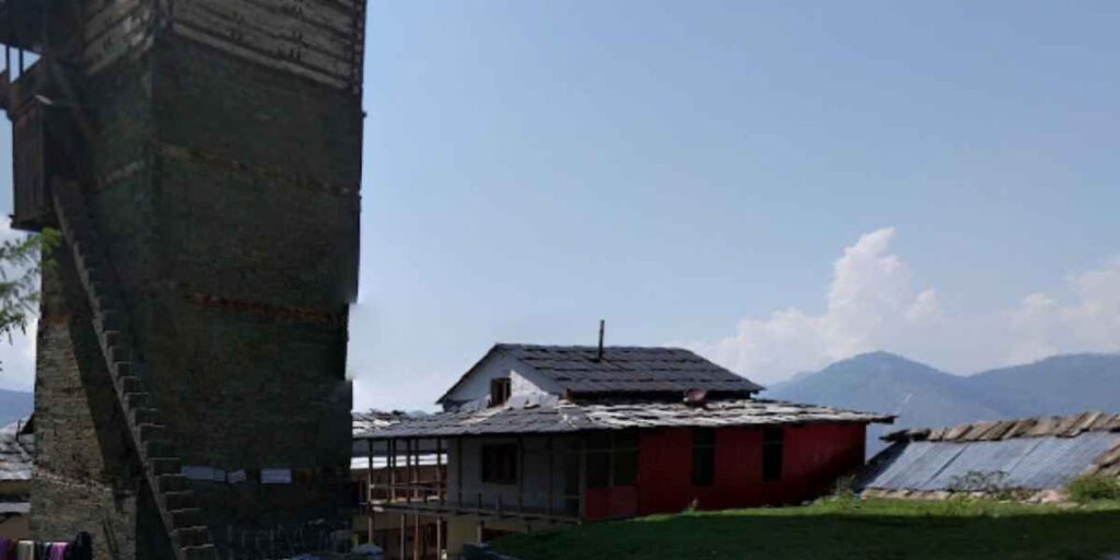 Chehni Kothi Trek